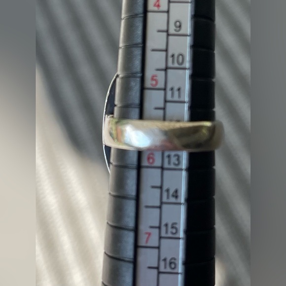 Amber and sterling silver ring. Size 5 3/4. EUC. Beautiful color. - Picture 9 of 9